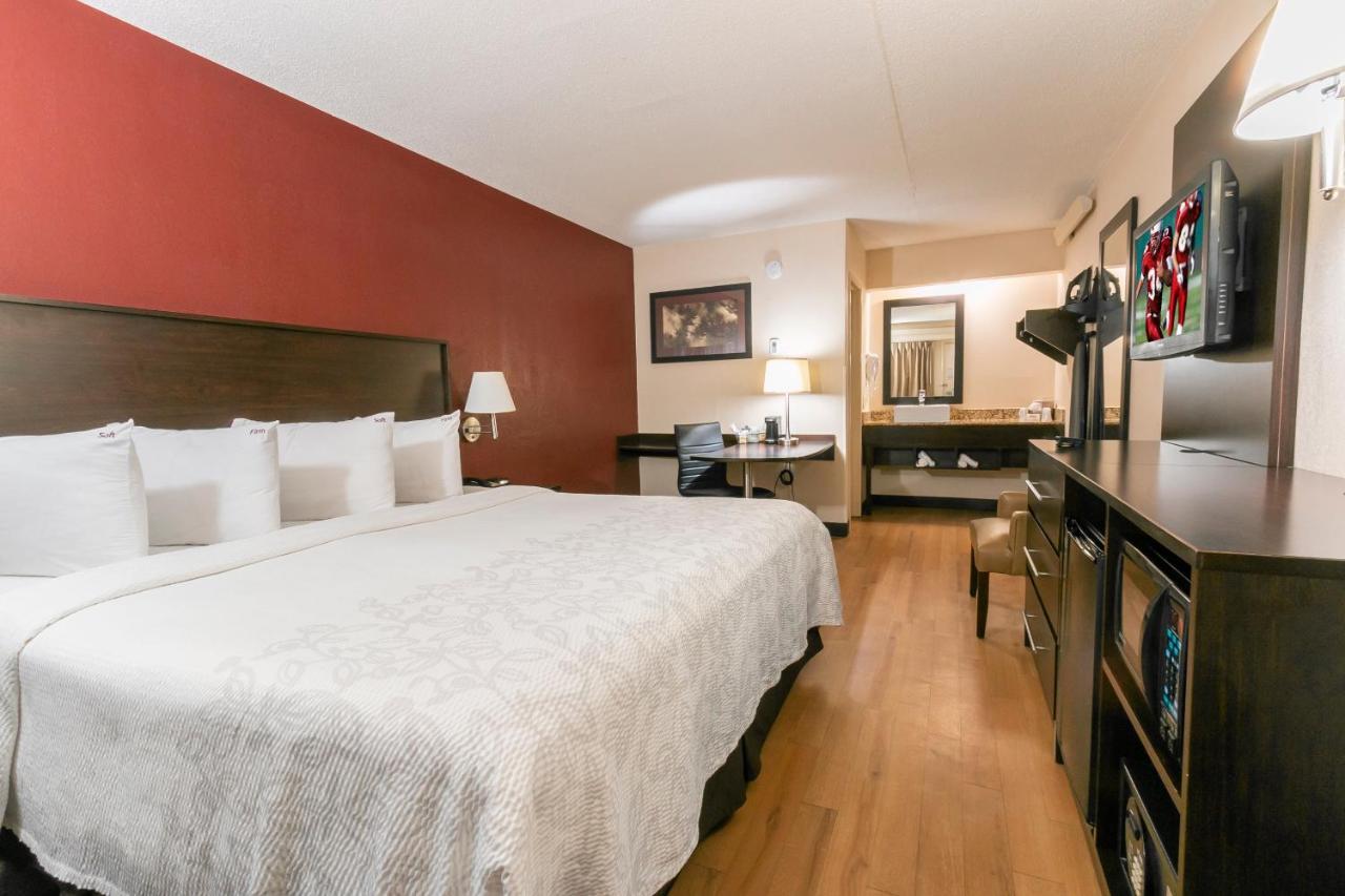 Red Roof Inn Plus+ Atlanta - Buckhead Druid Hills Ngoại thất bức ảnh